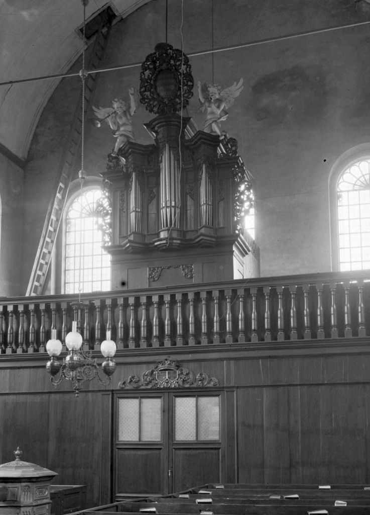 Oude orgel, voor 1944. Photo: Rijksdienst voor het Cultureel Erfgoed. Datation: 1928.
